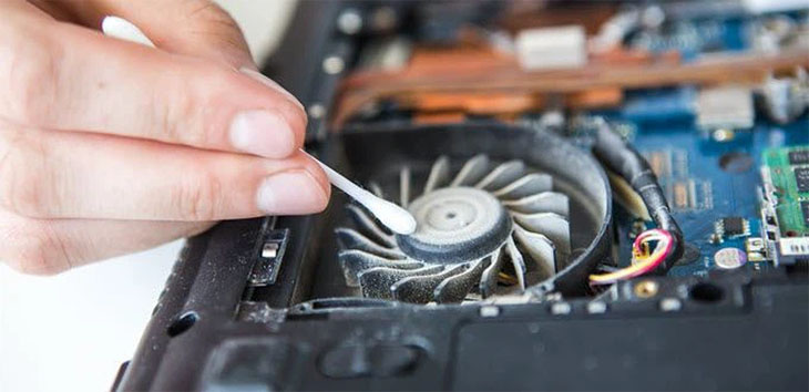 Vệ sinh khe tản nhiệt